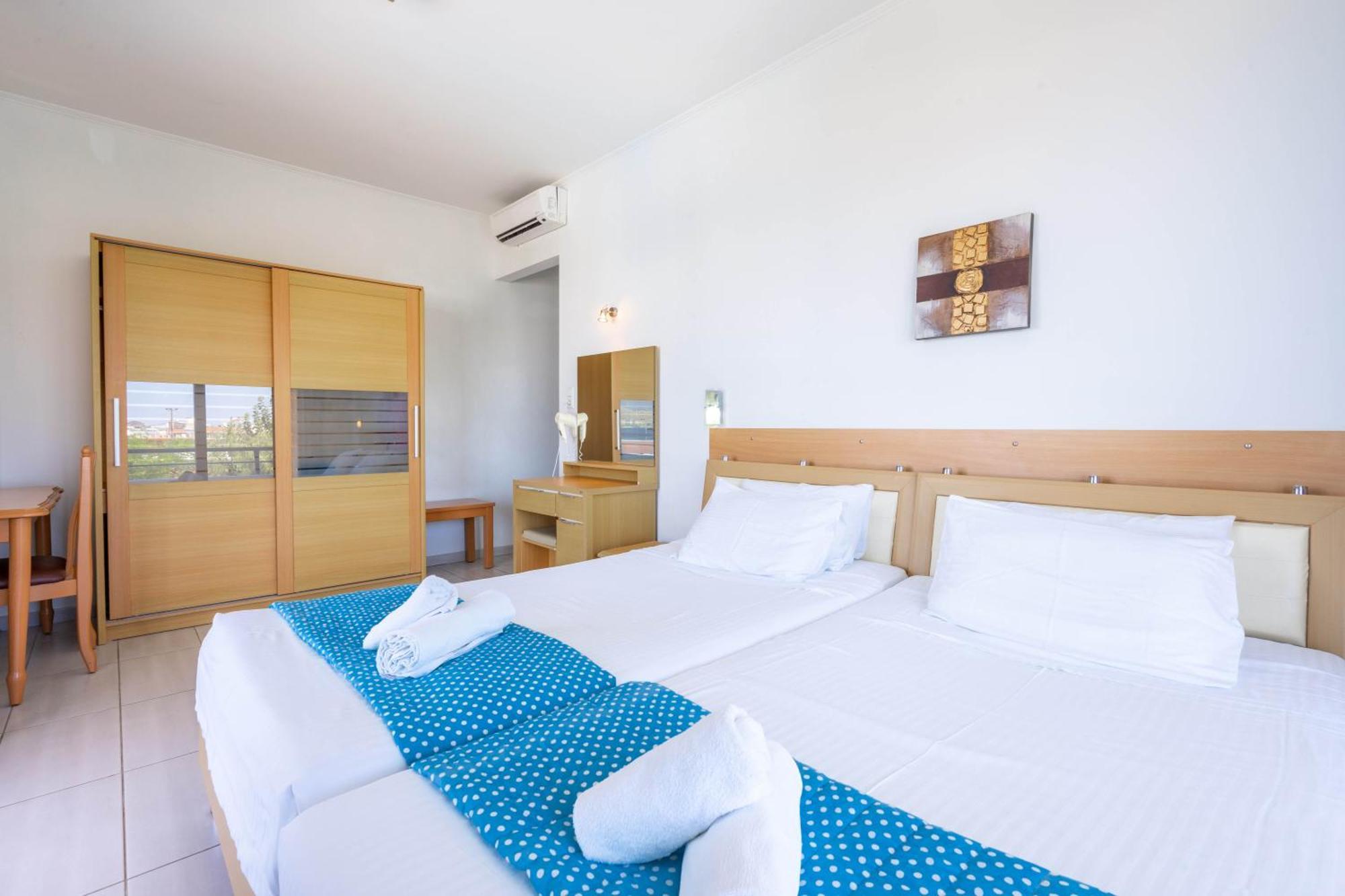 Raffaello Beach Faliraki Bilik gambar